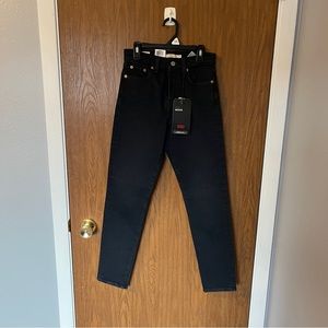 NWT Black Levis wedgie high rise jeans